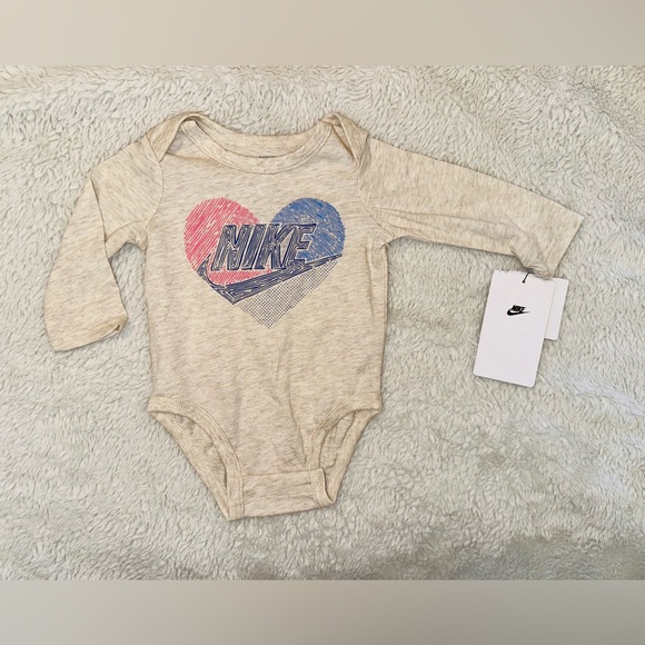 NWT Nike Onesie - Picture 2 of 5